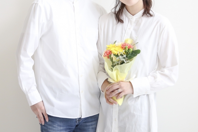持ち物に興味を持つ男性の心理を徹底解説!脈ありサインと見極め方